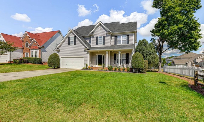 Charlotte House | 250 m² House ∙ 5 bedrooms ∙ 12 guests