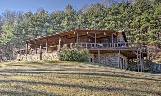 Waynesville House | 262 m² House ∙ 3 bedrooms ∙ 7 guests