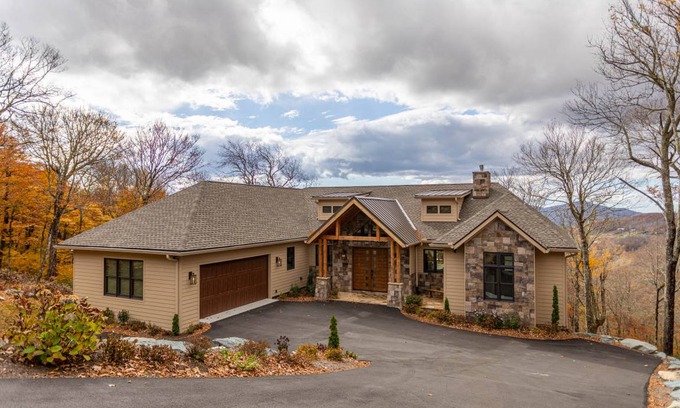 Sugar Mountain House | 262 m² House ∙ 3 bedrooms ∙ 6 guests