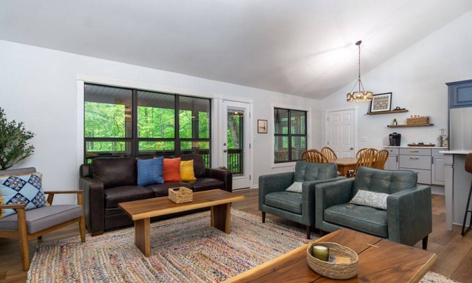 Lake Lure House | 263 m² House ∙ 4 bedrooms ∙ 10 guests