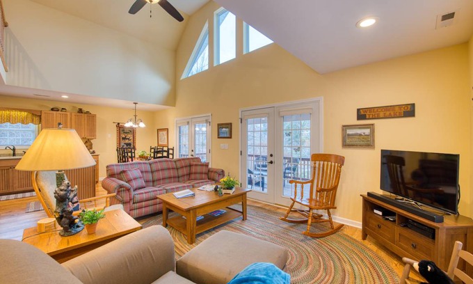 Lake Junaluska House | 266 m² House ∙ 5 bedrooms ∙ 10 guests