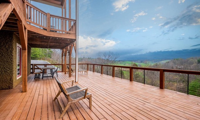 Leicester House | 271 m² House ∙ 3 bedrooms ∙ 8 guests