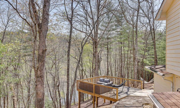 Hayesville House | 278 m² House ∙ 4 bedrooms ∙ 14 guests