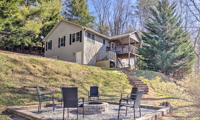 Asheville House | 278 m² House ∙ 5 bedrooms ∙ 10 guests
