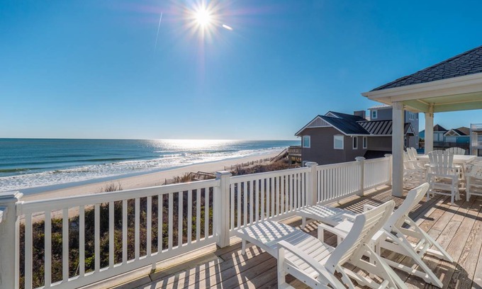 Village of Stump Sound House | 279 m² House ∙ 5 bedrooms ∙ 14 guests