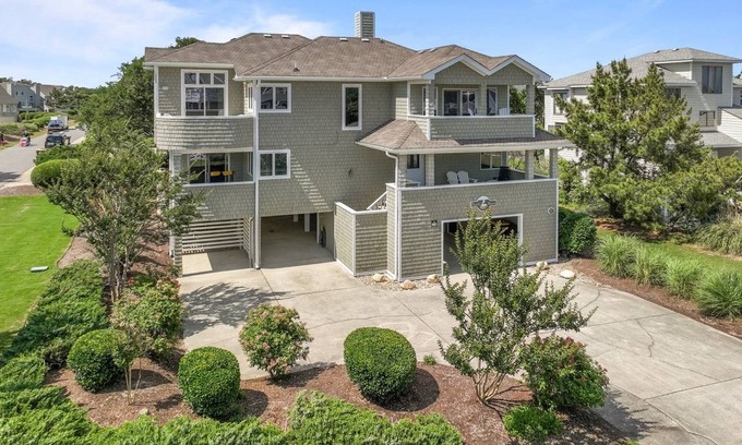 Whale Head Hill House | 288 m² House ∙ 5 bedrooms ∙ 12 guests