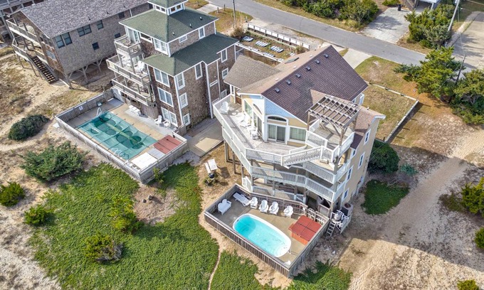 Waves House | 295 m² House ∙ 5 bedrooms ∙ 10 guests