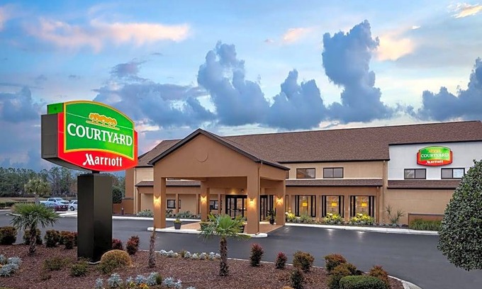 Wilmington Hotel | 3-Star Hotel ∙ Courtyard by Marriott Wilmington/Wrightsville Beach