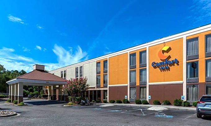 Laurinburg Hotel | 3-Star Hotel ∙ Comfort Inn Laurinburg