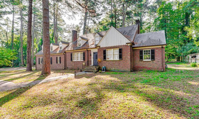 Wilson House | 306 m² House ∙ 3 bedrooms ∙ 7 guests