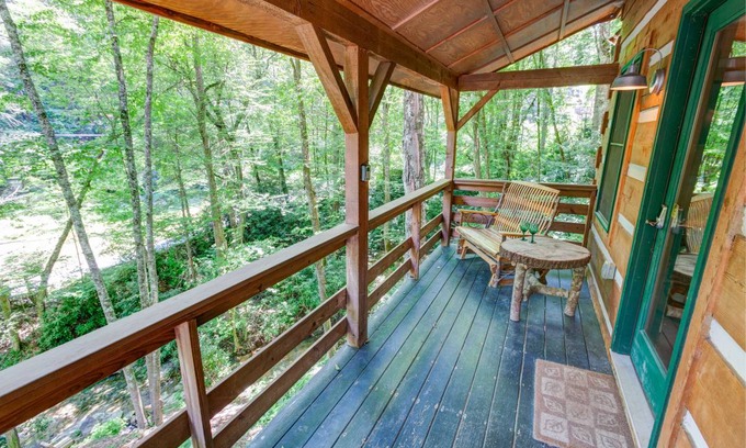 Sugar Grove Cabin | 32 m² Cabin ∙ 1 bedroom ∙ 4 guests