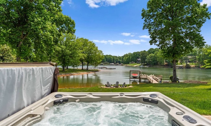 Lake Norman of Catawba House | 321 m² House ∙ 4 bedrooms ∙ 11 guests