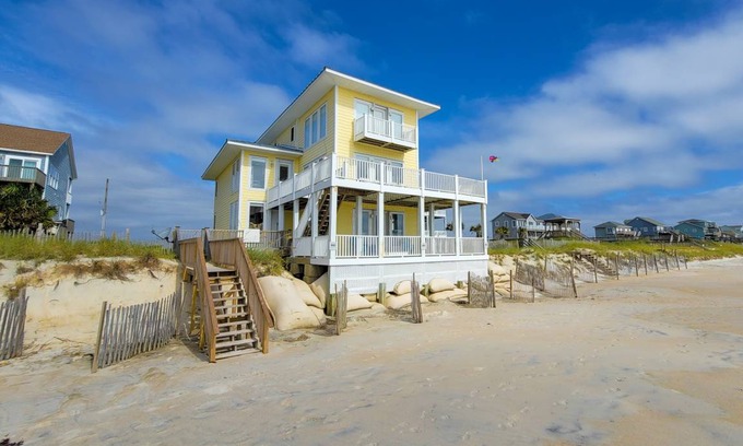 North Topsail Beach House | 325 m² House ∙ 5 bedrooms ∙ 10 guests