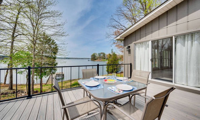 Troutman House | 334 m² House ∙ 3 bedrooms ∙ 8 guests