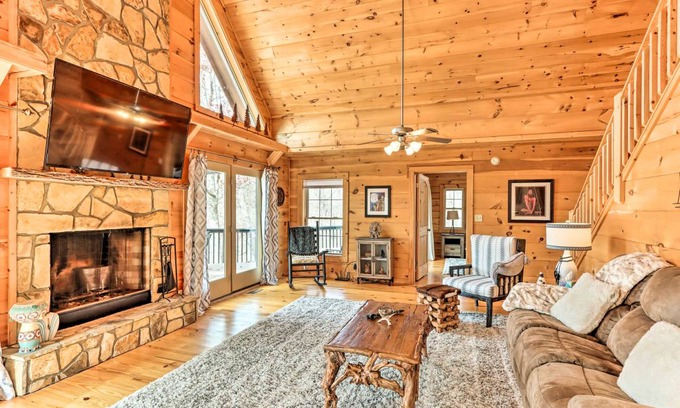 Warne House | 352 m² House ∙ 4 bedrooms ∙ 8 guests