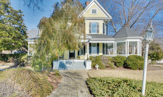 Spring Hope House | 362 m² House ∙ 4 bedrooms ∙ 10 guests