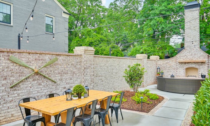 Belmont Historic District House | 371 m² House ∙ 5 bedrooms ∙ 10 guests