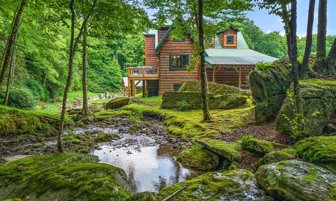 Banner Elk Cabin | 372 m² Cabin ∙ 4 bedrooms ∙ 18 guests