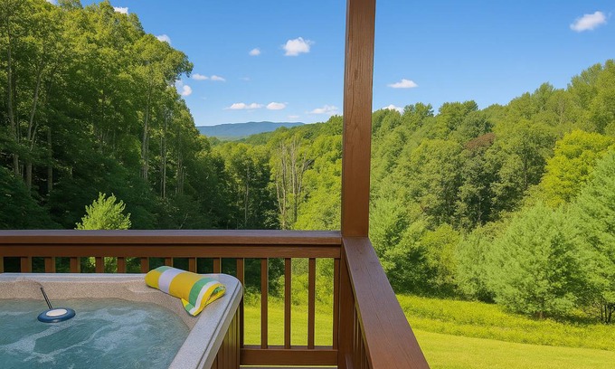 Grassy Creek Cabin | 372 m² Lodge ∙ 5 bedrooms ∙ 13 guests