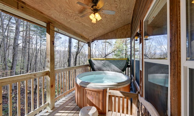 Bryson City House | 38 m² House ∙ 4 guests