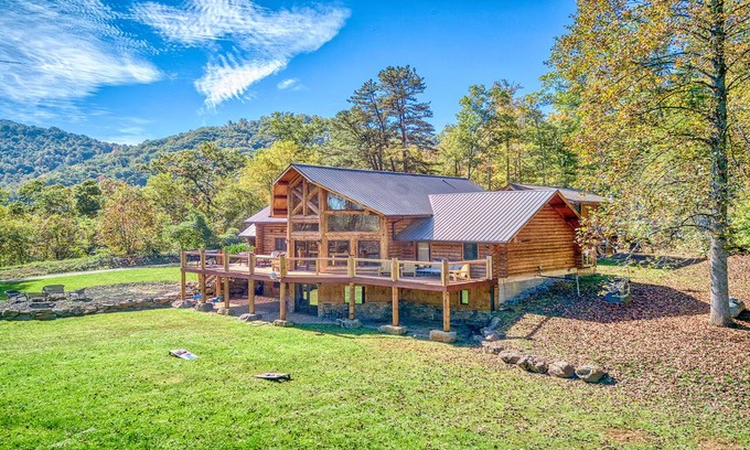 Sylva House | 394 m² House ∙ 6 bedrooms ∙ 20 guests