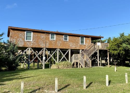 Avon House | 40255 N Beachcomber Dr Home