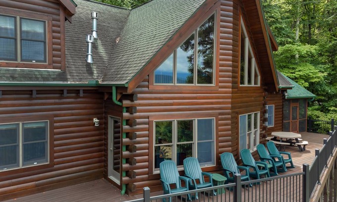 Old Fort Cabin | 418 m² Cabin ∙ 4 bedrooms ∙ 8 guests