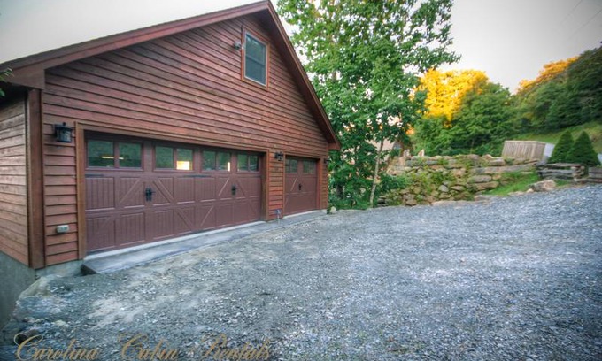 Beech Mountain Cabin | 450 m² Lodge ∙ 6 bedrooms ∙ 15 guests