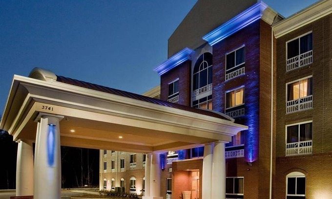 Southwest Raleigh Hotel | 46 m² Hotel ∙ 127 guests