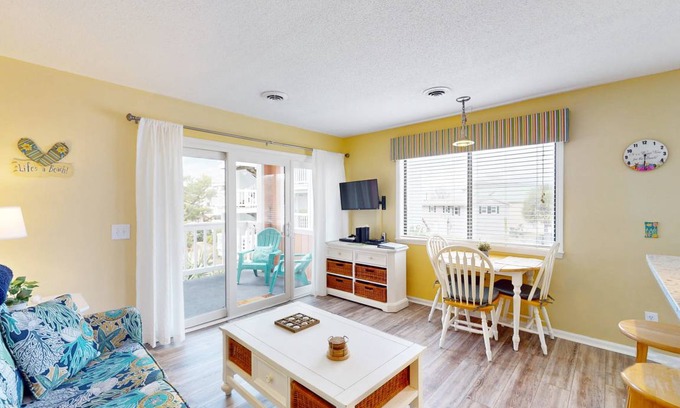 North Carolina Coast Condo | 47 m² Condo ∙ 1 bedroom ∙ 4 guests