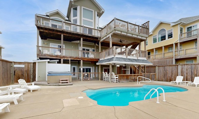 Hatteras House | 476 m² House ∙ 8 bedrooms ∙ 16 guests