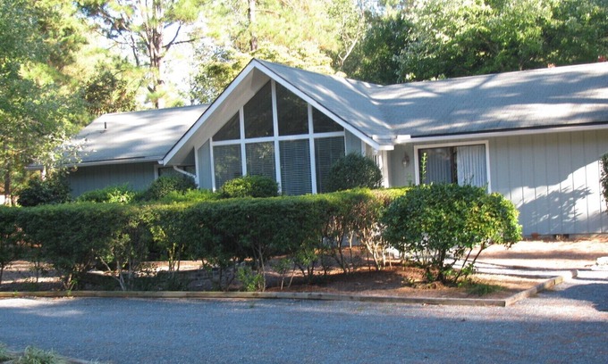 Pinehurst House | 4BR/4BA Better Known as Hackers Hideaway - Sleeps up to 8 people