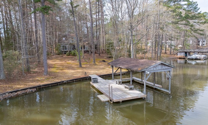 Littleton House | 4BR Lakefront House, Dock, Kayaks, Paddle Boards, Pet Friendly