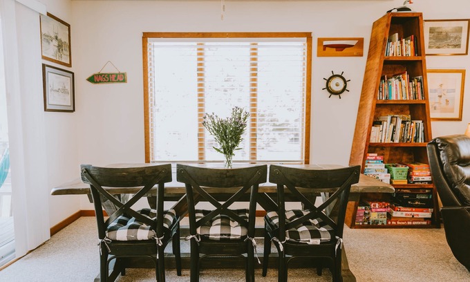 Nags Head House | 5 min Walk to Ocean, 1 Block to Dowdy Park AMAZING Location!