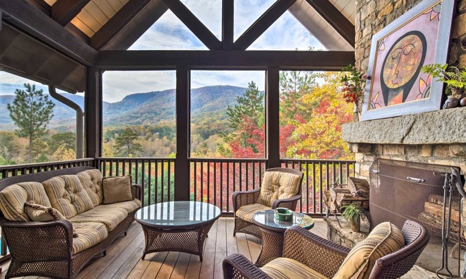 Mill Spring House | 501 m² House ∙ 5 bedrooms ∙ 12 guests