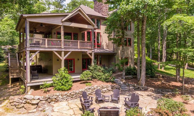 Blowing Rock House | 576 m² House ∙ 8 bedrooms ∙ 22 guests