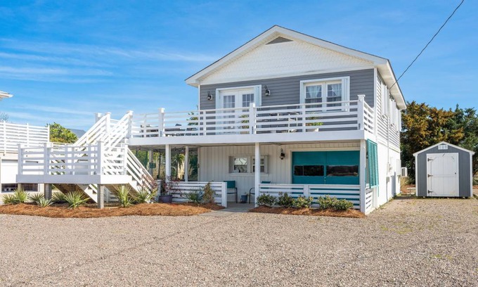 Topsail Beach House | 58 m² House ∙ 2 bedrooms ∙ 4 guests