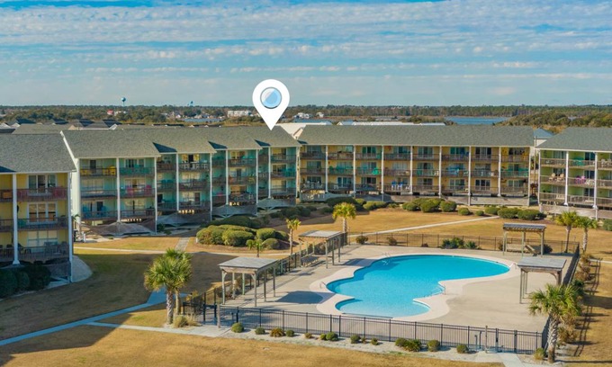 Surf City Condo | 69 m² Condo ∙ 1 bedroom ∙ 6 guests