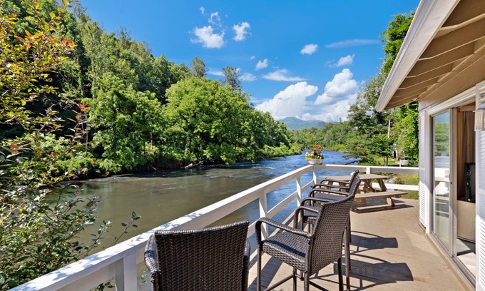 Sylva Cottage | 70 m² Cabin ∙ 2 bedrooms ∙ 4 guests