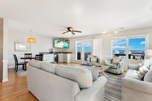 South Nags Head House | 7041 - Toes in the Sand