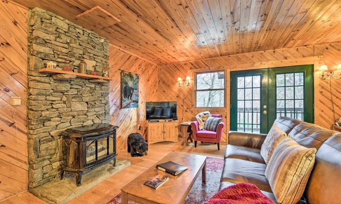 Maggie Valley House | 74 m² House ∙ 2 bedrooms ∙ 4 guests