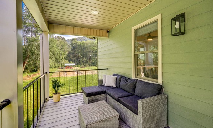 Purlear House | 75 m² House ∙ 1 bedroom ∙ 4 guests