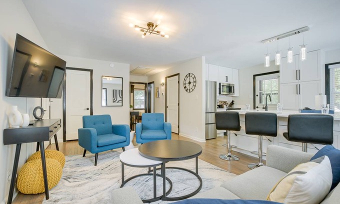 East Raleigh House | 77 m² House ∙ 2 bedrooms ∙ 4 guests