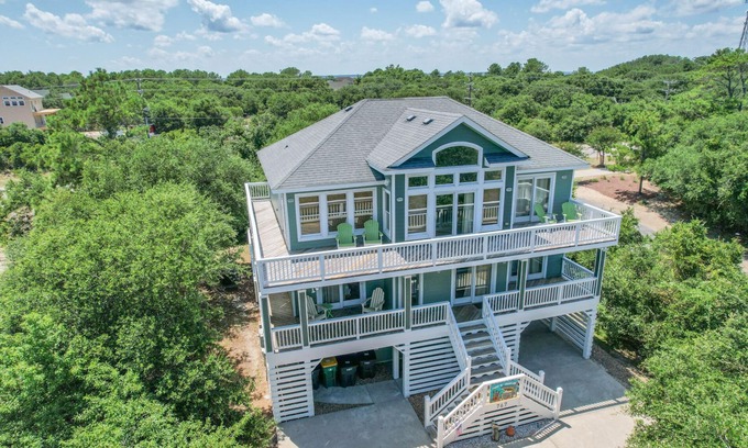 Ocean Sands House | 8 BEDROOMS: Book your vacation now!