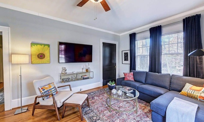 Dilworth Condo | 800 Magnolia: 2 Units, Chic 4BR w/Porch