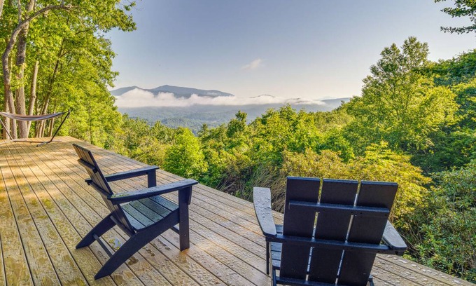 Spruce Pine Apartment | 83 m² Apartment ∙ 2 guests