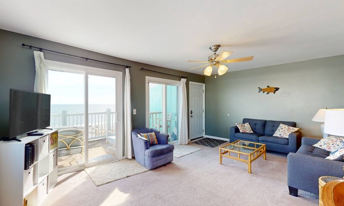 North Carolina Coast Condo | 83 m² Condo ∙ 2 bedrooms ∙ 4 guests
