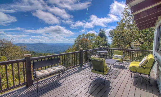 Blowing Rock Cottage | 87 m² Cabin ∙ 2 bedrooms ∙ 4 guests