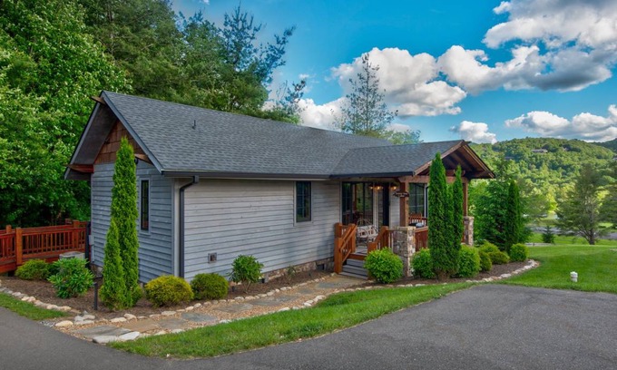 Banner Elk House | 88 m² House ∙ 2 bedrooms ∙ 6 guests