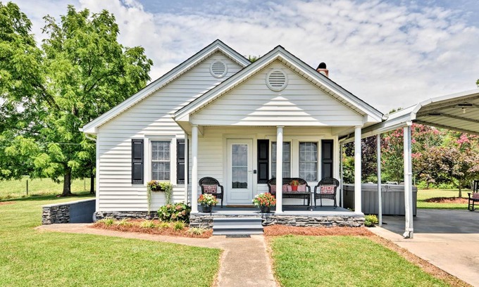 Elkin House | 90 m² House ∙ 2 bedrooms ∙ 4 guests